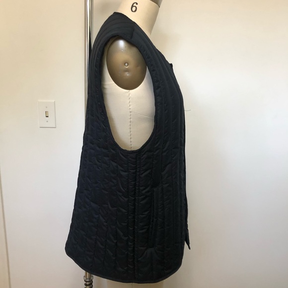 Men’s Club Monaco Vest in Navy - Picture 2 of 4
